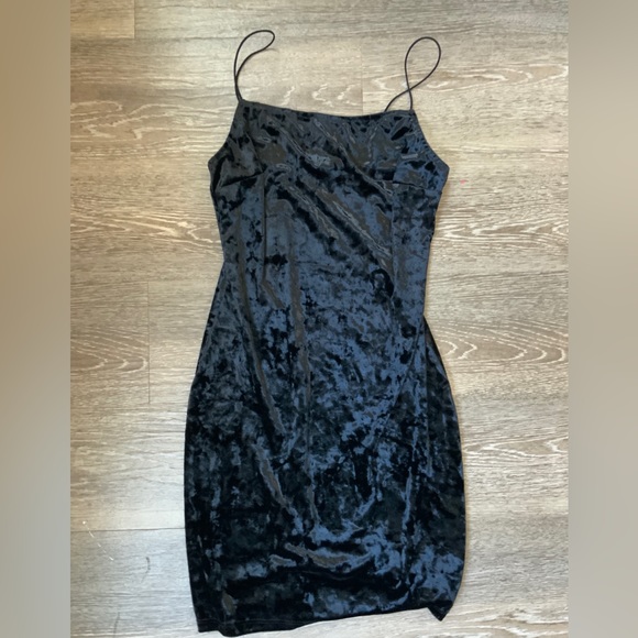 Set of 2 black and pink Velvet Urban Outfitters Going Out Dress Brand New - Picture 2 of 3